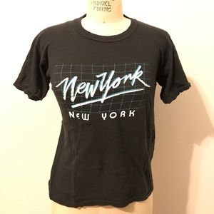 Perfect worn in vintage graphic tee